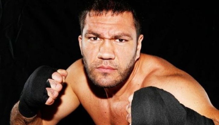 Кобрата: Нормално е Кличко да бяга. Аз съм Кубрат Пулев и той знае какво представлявам като боксьор Кобрата: Нормално е Кличко да бяга. Аз съм Кубрат Пулев и той знае какво представлявам като боксьор