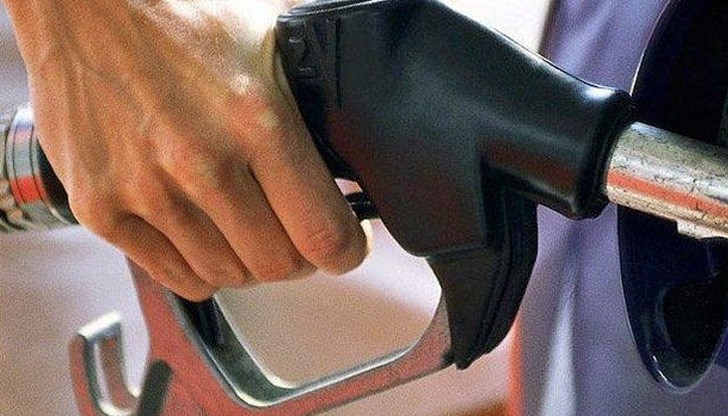 Шофьори, внимавайте! Инженер разкри грандиозна измама с гориво по бензиностанциите Шофьори, внимавайте! Инженер разкри грандиозна измама с гориво по бензиностанциите