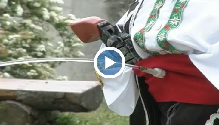 Реплика на "Пикаещото момче" украсява квартал “Долапите”