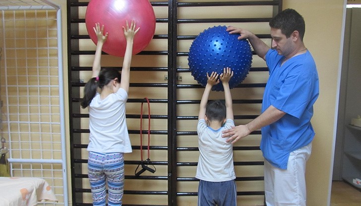 Лятно училище за лечебна гимнастика отваря врати в Русе Лятно училище за лечебна гимнастика отваря врати в Русе