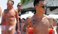 Горещи бански станаха хит за мъжете в Испания