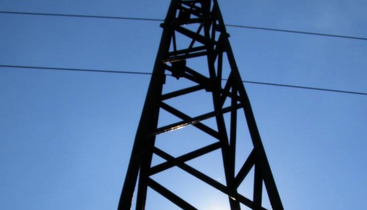 Млад мъж загина, падайки от стълб Млад мъж загина, падайки от стълб