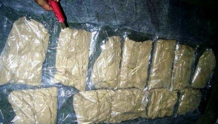 Задържаха турчин с 10 кг хероин на ГКПП Гюргево