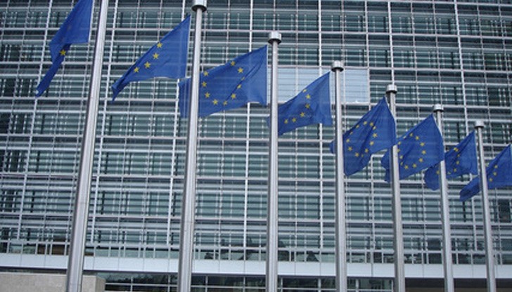 ЕК ни спира парите по още 2 програми?