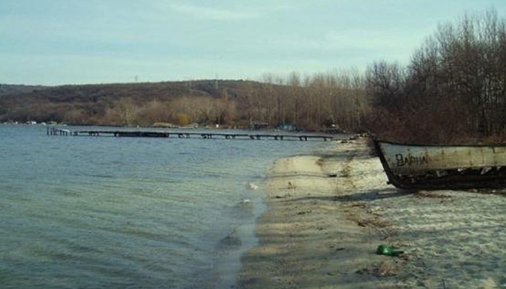 Издирването на удавеното във Варна момиче продължава утре