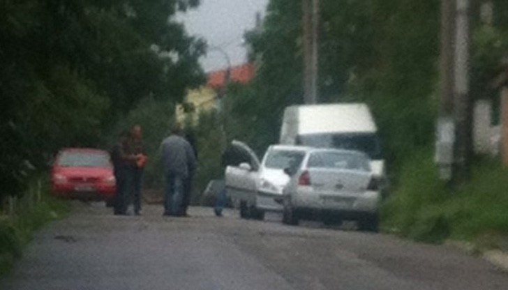 Хвърлиха бомба в дома на Демби Хвърлиха бомба в дома на Демби