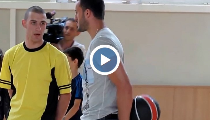 Училището по европейски езици в Русе се сдоби с нова спортна зала