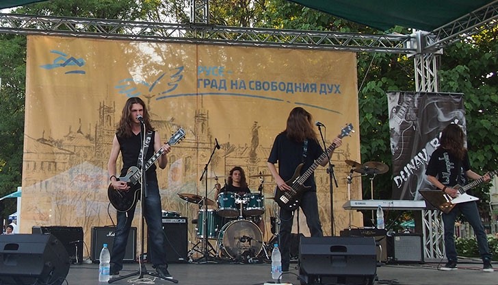 Кметът Пламен Стоилов откри третото издание на „ДУНАВ РОК ФЕСТ“