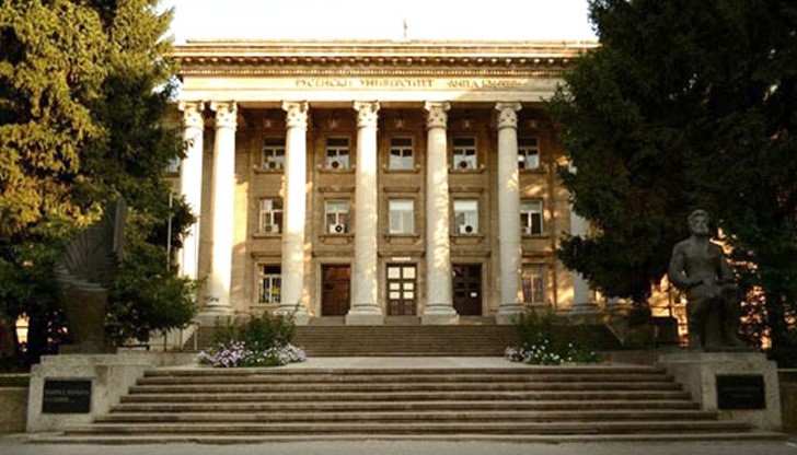 Катедра „Компютърни системи и технологии“ в РУ стана на 40 години Катедра „Компютърни системи и технологии“ в РУ стана на 40 години