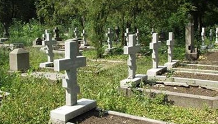 Свещеник получи инфаркт, докато опява покойник Свещеник получи инфаркт, докато опява покойник