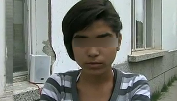 Изнасилената от трима мъже 15-годишна: Кълнях ги и пищях, но те не спряха