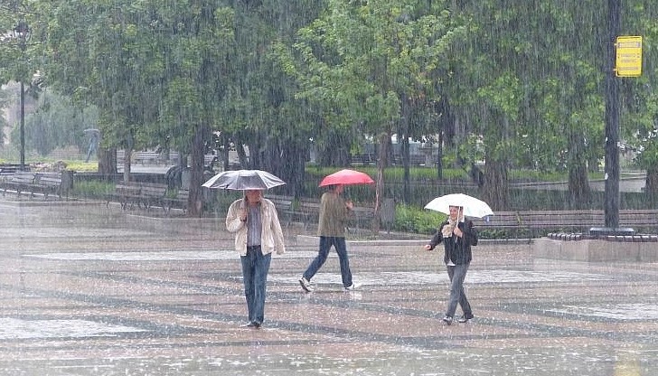 Дъжд и гръмотевици ни чакат и през тази седмица Дъжд и гръмотевици ни чакат и през тази седмица