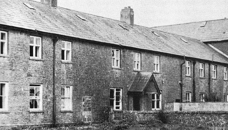 Откриха 800 бебешки и детски тела в септична яма Откриха 800 бебешки и детски тела в септична яма