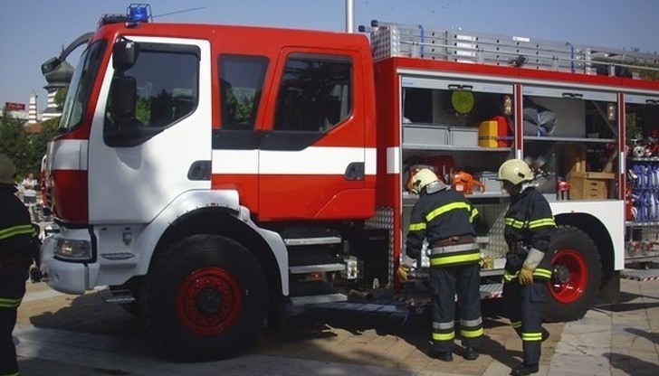 Късо съединение подпали склад за метали в кв. "Мальовица" Късо съединение подпали склад за метали в кв. "Мальовица"