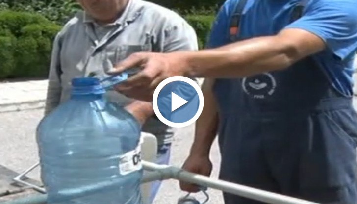 В Червен 250 човека чакат да им пуснат водата