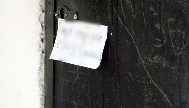 Майка изпрати детето си с надпис: "На погребение съм"