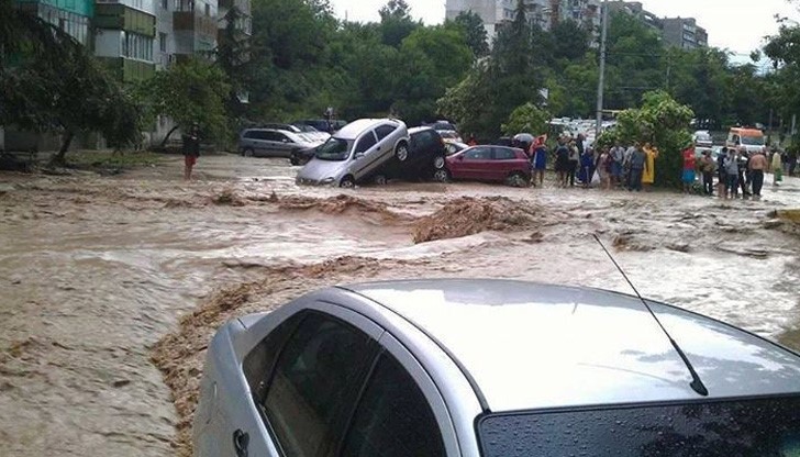 Позитивното от потопа във Варна, е че ще бъдат сринати незаконните къщи Позитивното от потопа във Варна, е че ще бъдат сринати незаконните къщи