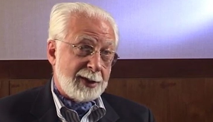 Русенец е номиниран за Нобелова награда Русенец е номиниран за Нобелова награда