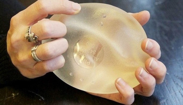 Гърмящ силикон цъка в гърдите на 60 българки Гърмящ силикон цъка в гърдите на 60 българки