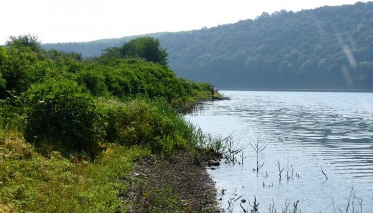 Контролирано изпускат язовирите "Баниска", "Бели Лом" и "Желязковец"