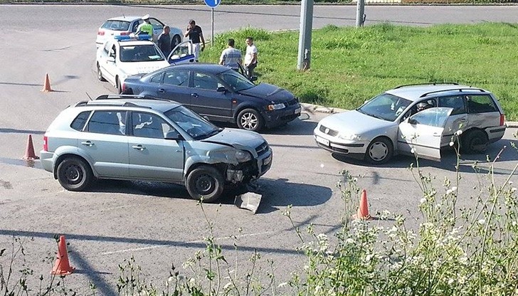 Отнето предимство на бул. "България" прати шофьор в болница