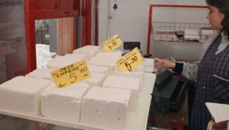 Лъскат салами с оцет за промоции в селски бакалии Лъскат салами с оцет за промоции в селски бакалии