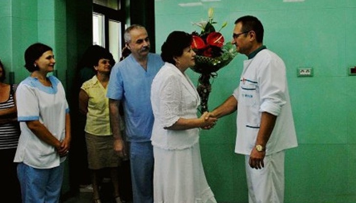 4 бебета проплакаха в АГ-комплекса в Русе за рождения ден на д-р Хубчев