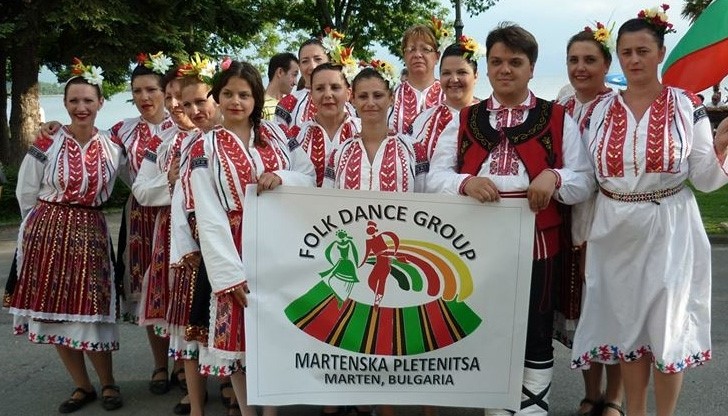 Танцьорите от "Мартенска плетеница" с изява на Международен фестивал
