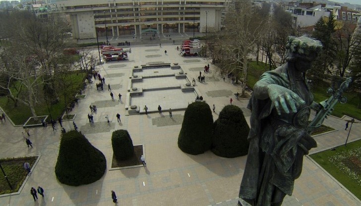 Хиляди пътници в самолетите четат за Русе Хиляди пътници в самолетите четат за Русе