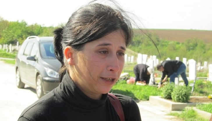 Сестричката на убитата Плами остава още година в приемно семейство