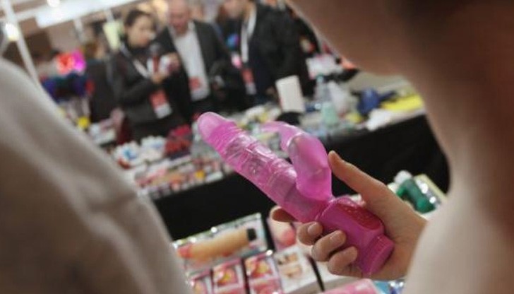 Жена получава по 15 оргазма седмично заради работата си