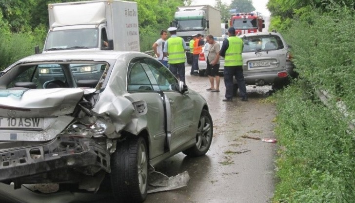 Верижната катастрофа на пътя Русе - Бяла заради неспазване на дистанция