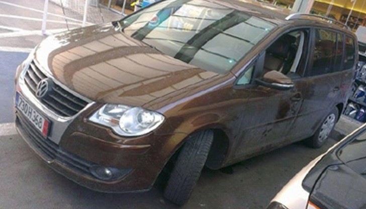 Автоджамбази откраднаха колата на русенец, той си я откупи Автоджамбази откраднаха колата на русенец, той си я откупи