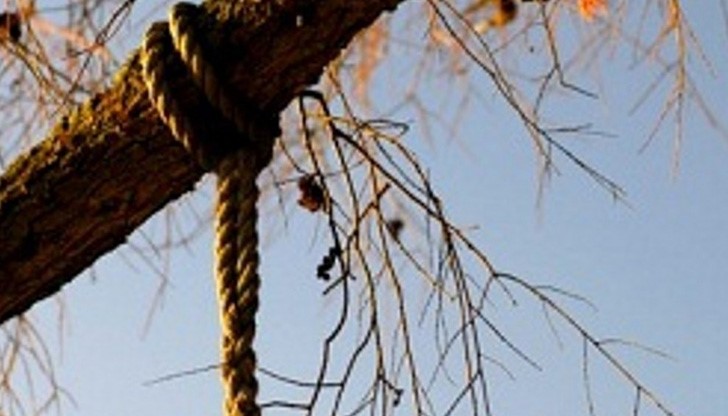 Българин се обеси заради световното по футбол