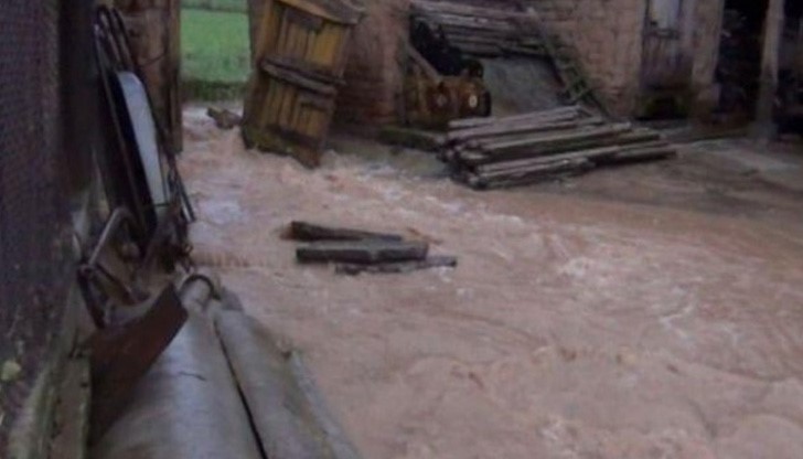 Трагедия: Жена загина по време на пороя в Габровско Трагедия: Жена загина по време на пороя в Габровско