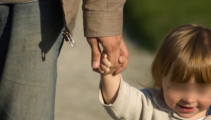 Спасиха дете от осиновителите му