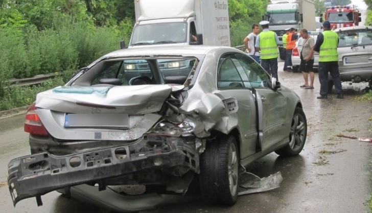 Пътят Русе - Бяла е рекордьор по кървави инциденти Пътят Русе - Бяла е рекордьор по кървави инциденти