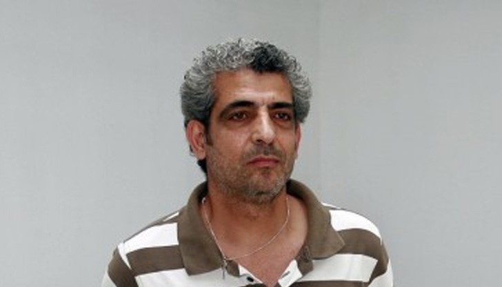 Майстор-кожар от Сирия учи русенски сирачета на занаят