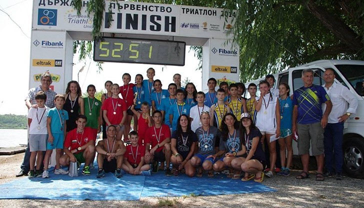 150 състезатели по триатлон завладяха лесопарк "Липник"
