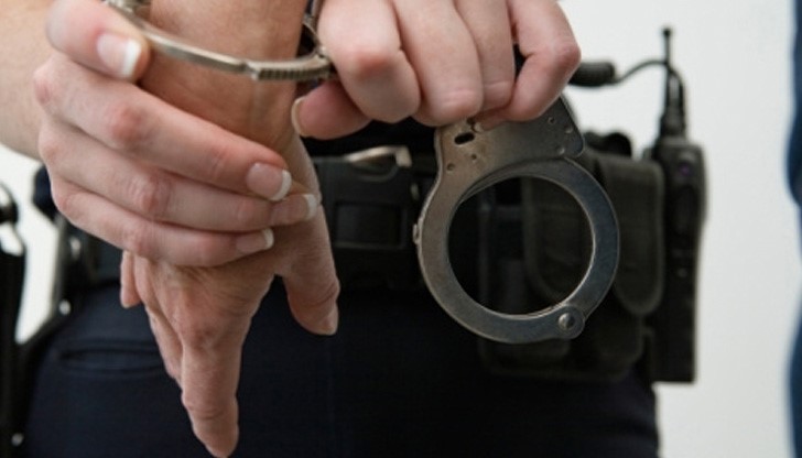 Арестуваха роден чалга певец на морето Арестуваха роден чалга певец на морето