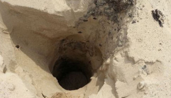 Трагедия на плажа: 18-годишен загина в дупка, изкопана на майтап Трагедия на плажа: 18-годишен загина в дупка, изкопана на майтап