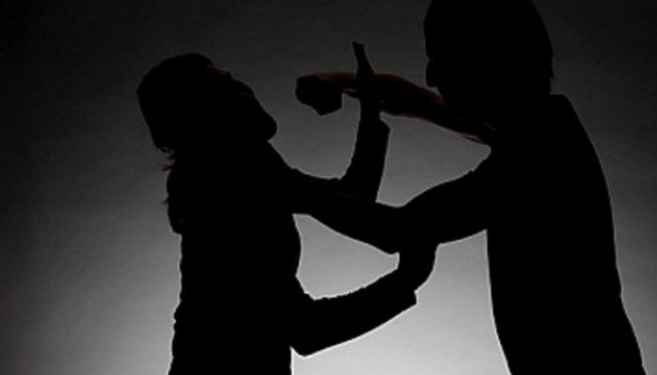 14-годишен преби майка си заради пари 14-годишен преби майка си заради пари