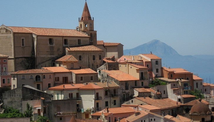 Град и планина в Италия се казват "България"