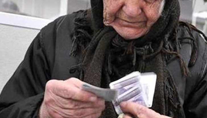 Възрастна русенка пусна крадла в дома си, остана без пенсия