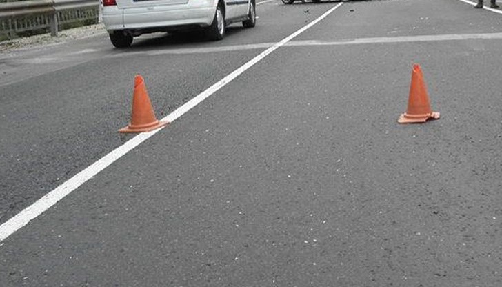 33-годишен скочи от кола при 100 км/ч 33-годишен скочи от кола при 100 км/ч