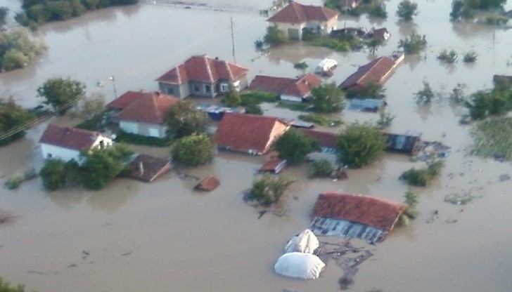 Русе помага на Мизия след адските наводнения