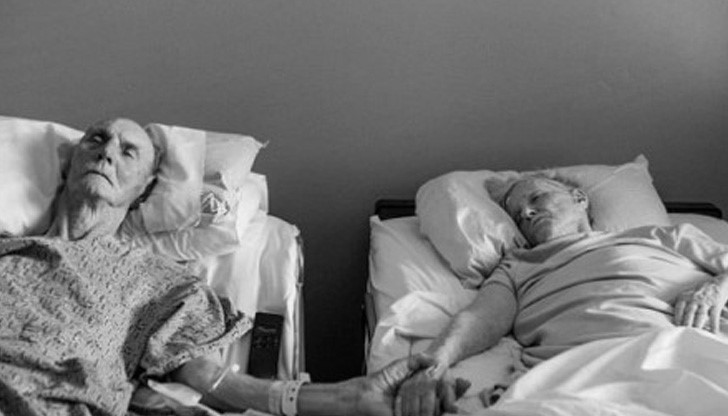 Съпрузи починаха хванати за ръце след 62-годишен брак