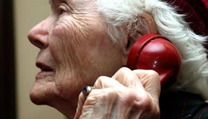 Телефонните измамници с нова схема: плашат с ебола! Телефонните измамници с нова схема: плашат с ебола!