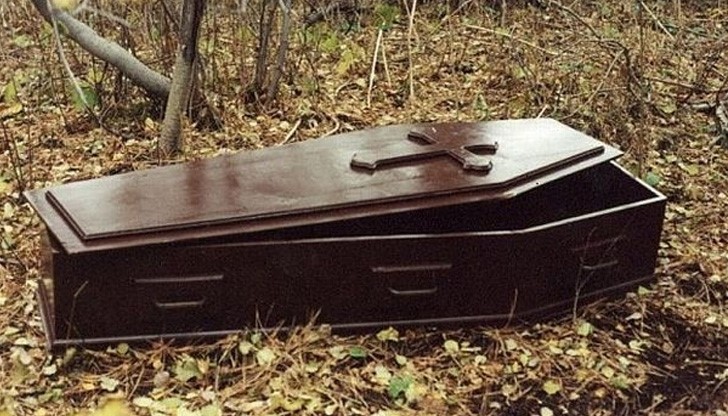 Български милионер гледа собственото си погребение