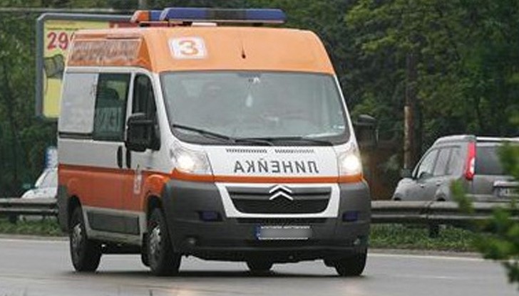 Майка счупи черепа на детето си, метнала му бутилка с вода от четвъртия етаж